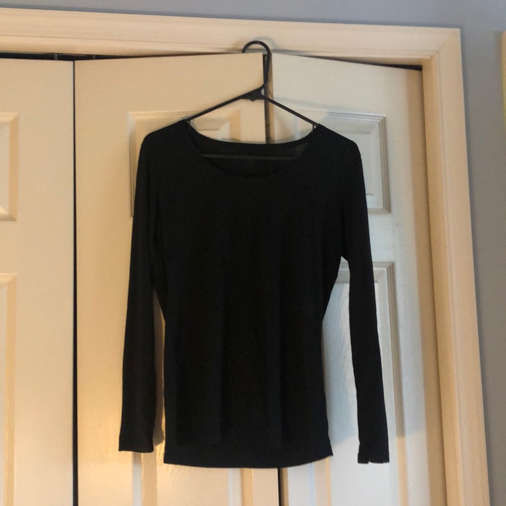 long sleeve black t-shirt